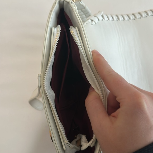 NWOT Valentina Rose Saddle Bag in White OS - Picture 10 of 11
